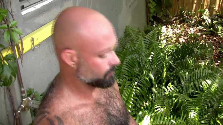 Butch Dixon: Jake Marshall i Marco Rios