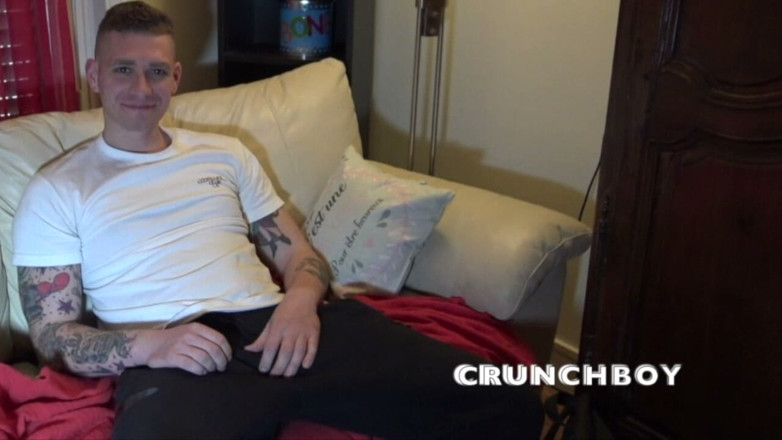 HARD PORN STUDIO: Il culo sexy viene scopato crudo enne ragazzo etero curioso