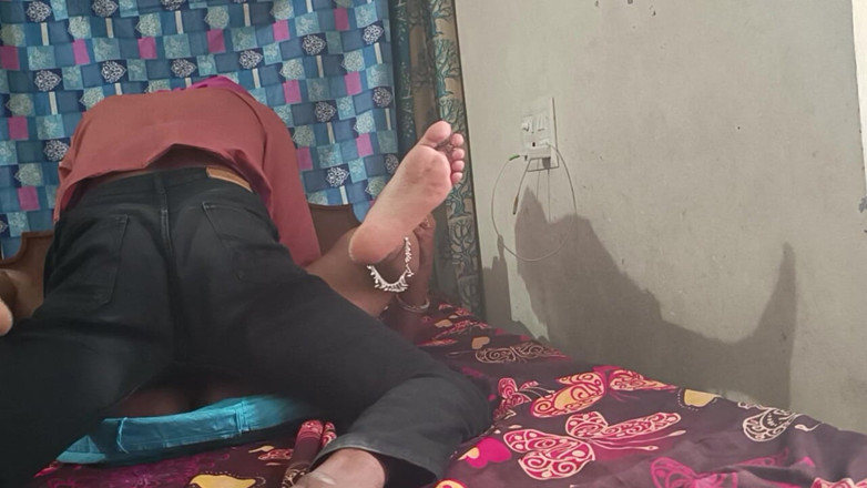 Desigirlsiri: पूरे दिन आंटी के साथ गुप्त संबंध तेलुगु आवाज की जोरदार चुदाई