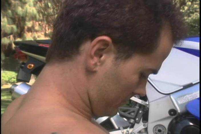 Perfect Porno: 大屁股宝贝乱搞她的性感邻居