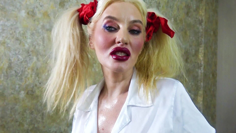 Goddess Celine: Dominacja szminki