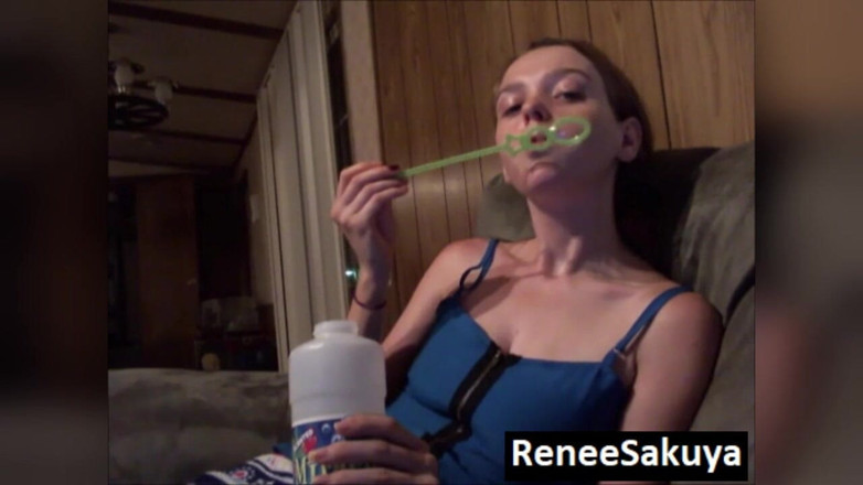 Renee Sakuya: Pijpende bubbels