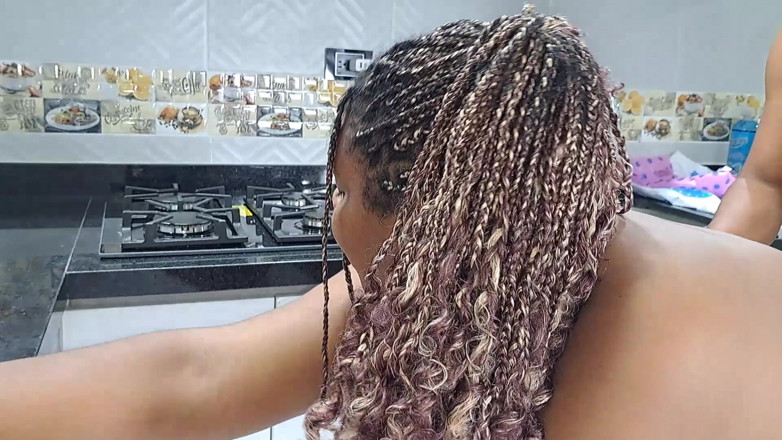 Duvan: Meine Stiefschwester Weiß, Wie Man Mir Einen Lutscht.