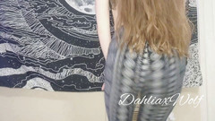 Dahlia Wolf: Twerking in leggings