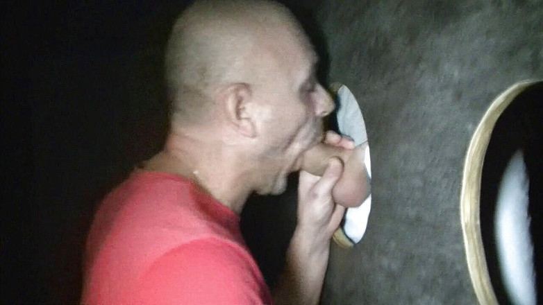 USED BAREBACK BY PORNSTARS HUGE COCK: Bị bố bú trong lỗ vinh quang và hơn thế...