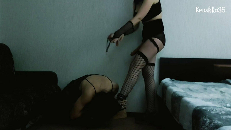 Kroshka36: Dělám submisivní Sissy Děvku z mého přítele (strap-on, pás cudnosti, femdom,...