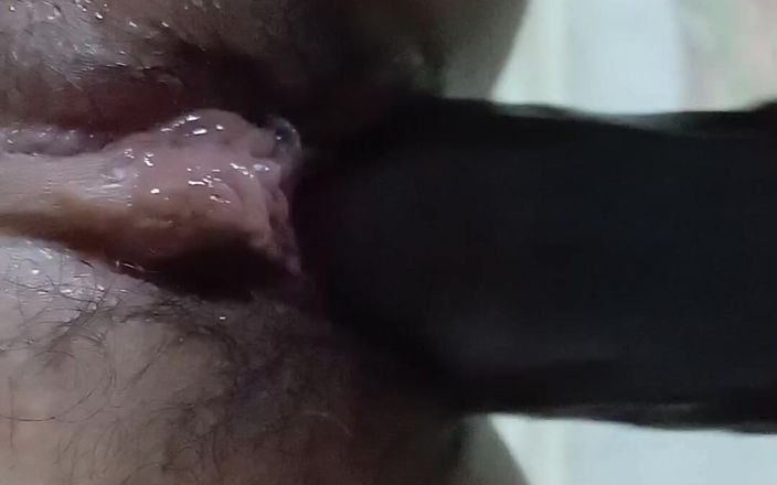 LunaOlvr: Pacarku jilat memekku di sofa