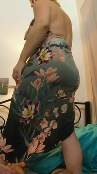 Mẹ kế đụ con trai riêng với âm hộ của cô ấy