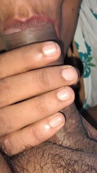 Bhabhi desi India menghisap batang abang-abang besar dapat pancutan mani dalam mulut