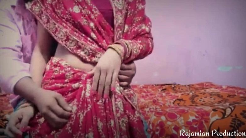 Raja Mian Production: 德西哥与她的丈夫浪漫，她喜欢被丈夫性交