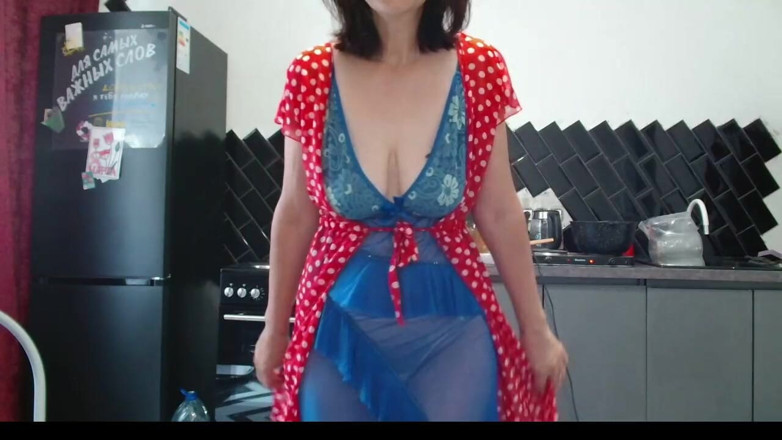 ANGELA_LADY: Pink Butterfly baise sa maîtresse bien comme il faut