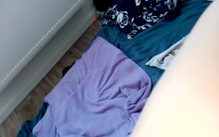 Gottini44: Meine frau streichelt ihre titten und ich lutsche ihr gesäß