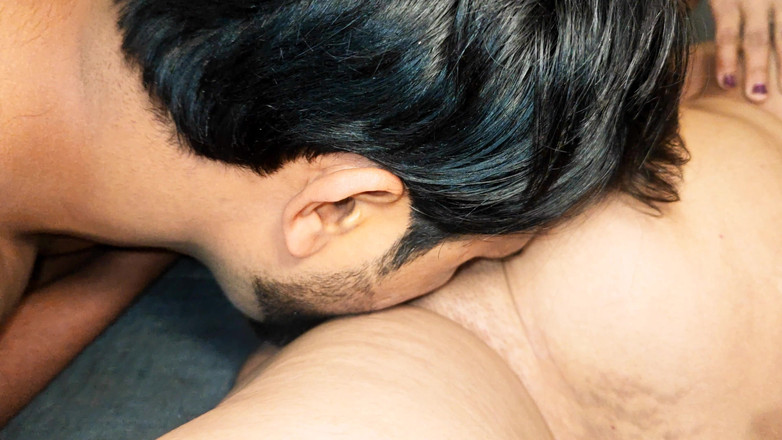 Londamaal123: Hintli desi çift sert sikişiyor