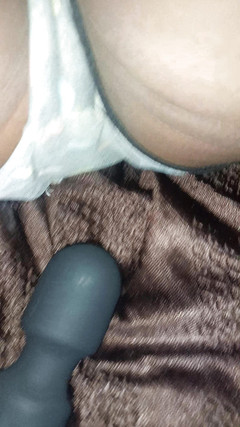 Abhi-moon: Desi Bhabhi byla ošukaná pomocí vibrátoru