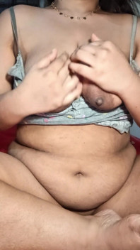 Desi Bhabhi Solo Privates Video