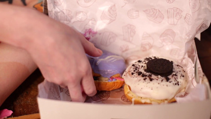 Bia Roman: Eating Donuts and Cumming
