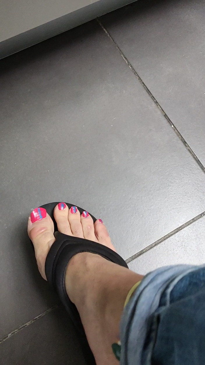 Mutsakin: Fetiche de pies