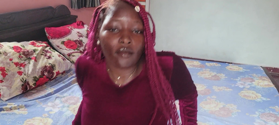 Switcock: Memek tebal cewek ini bikin aku sange berat