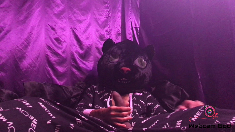 Arthur Eden aka Webcam God: Zwarte kat (4 k)