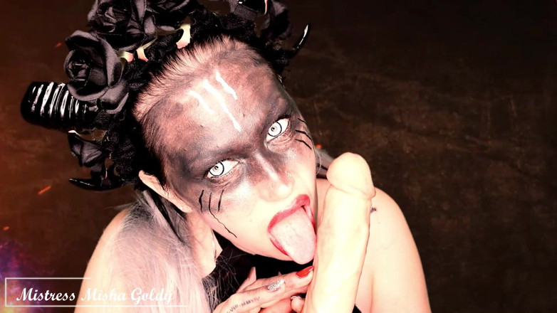 Goddess Misha Goldy: あなたの種を食べて丸呑みしたい!食い殺す！
