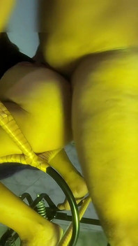 Este chico vino tan profundo que sentí el semen en mi vientre