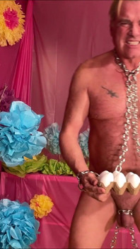 Easter Bunny Lays Its Eggs 1