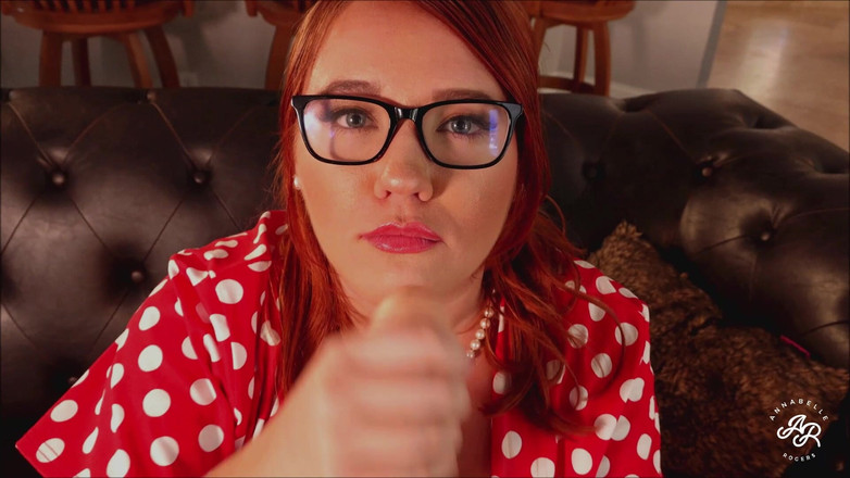 Annabelle Rogers: Pasierb traci dziewictwo podczas blokady