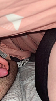 Rischioso sotto le coperte Divertimento con la matrigna | Possiamo essere beccati?