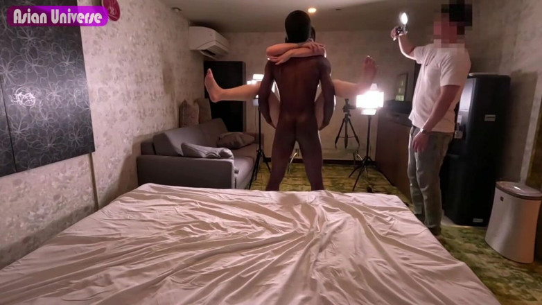 The Sexual Issues: Un'esperienza intensa in trio mentre una coppia bellissima supera i...