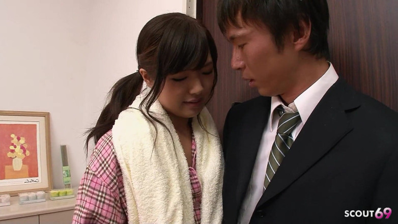 Asian porn collection: Japon genç satomi sansürsüz üvey baba jav porn tarafından kıllı amından...
