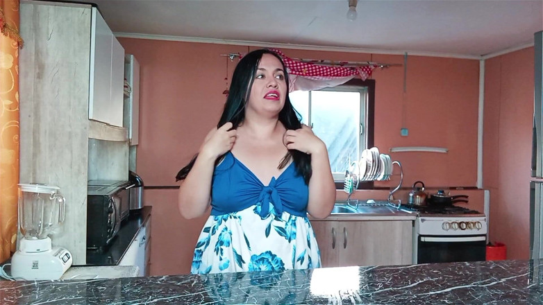 Kellyhotstepmom: Stepmom POV in the Kitchen
