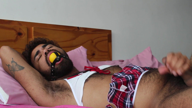 Brazilian guys gagged: ชุดชั้นในสุดสวยในสถานการณ์อึดอัด (9 ก.ย.)