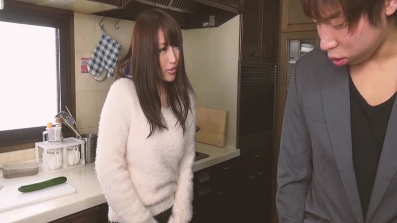 JAPAN IN LOVE: Japonské spodní prádlo scéna 3_beautiful prsatou japonskou ženu, která má sex v...