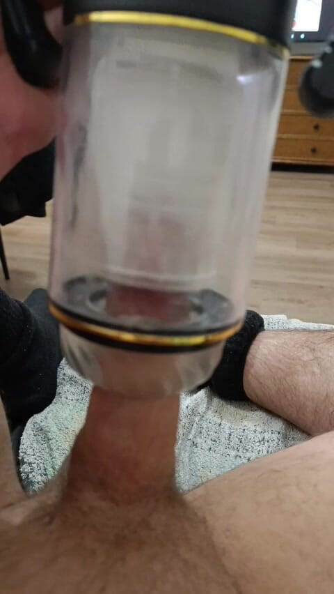 Squirtmaker: Kompilace orgasmů se sexuálními hračkami a bez nich