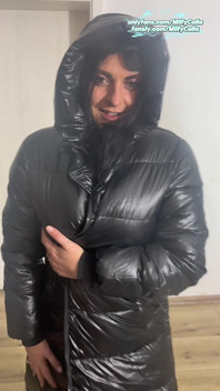 Seductive Stockings & Long Puffy Jacket Cozy Fetish Play with an American MILF