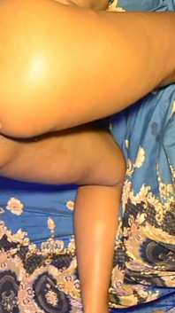 Me fode na minha bunda sem camisinha, por favor