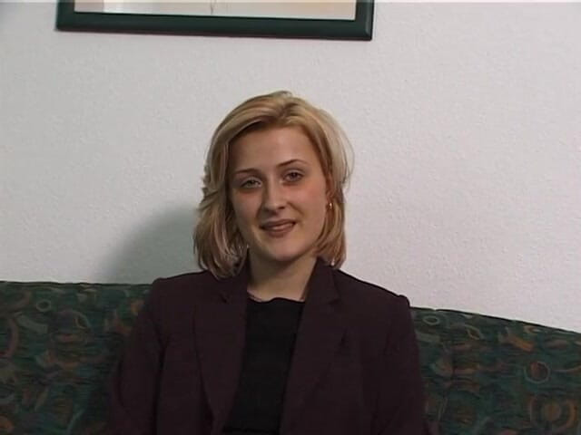 German Classic Porn videos: Dianas meia-irmã está fazendo pornô, meu deus