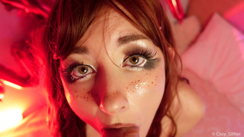 Cissy Glitter: POV Sex oralny i twarzy