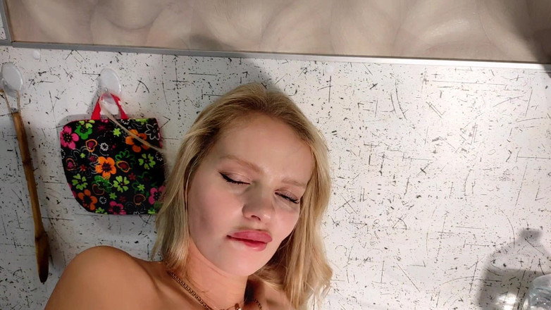 S-Wife Katy: Adik tiri menggoda saya pada makan malam untuk creampie panas