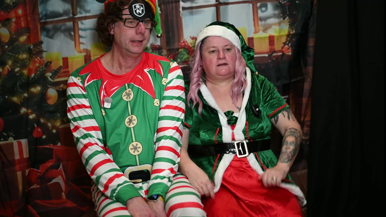 The Izars: Hari ke-10 peri di rak mainan seks