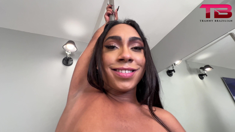 Tranny Brazilian: Milena Alves canavar yarağı seviyor
