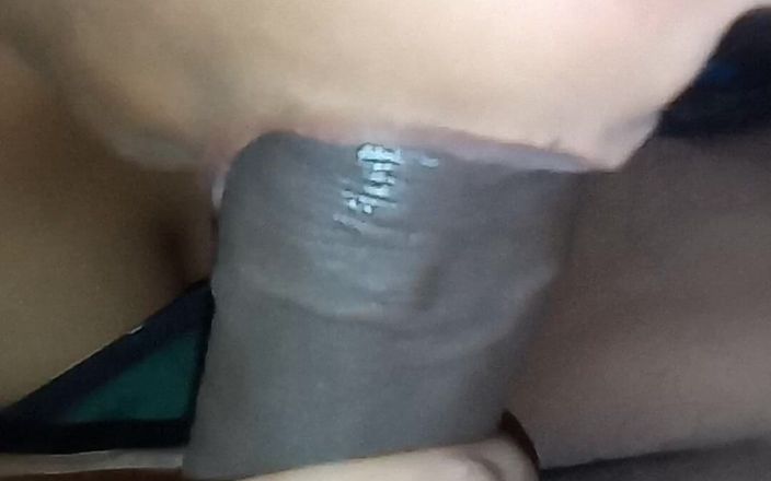 madusanka115: मेरी लड़की को चूसना। भाग 1