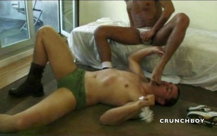 Raw French Bad boys: 흑인 대물 자지에게 따먹히는 발