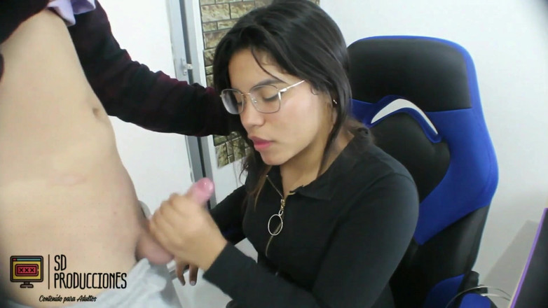 dannita: 性感操我饥渴的继妹 - 第1部分 - 西班牙语色情