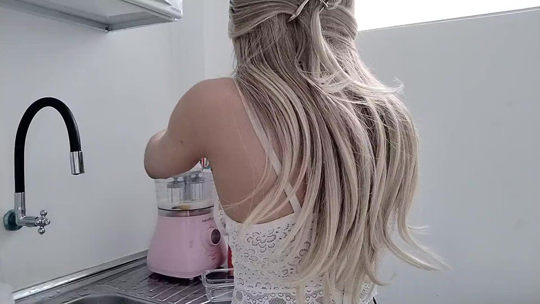 PriscilaBelini: Sono una prostituta, non una cuoca, ecco perché non ha...