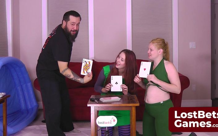 Lost Bets Games: Vousatý chlap se spojil s Julií a Belle pro stripovou...