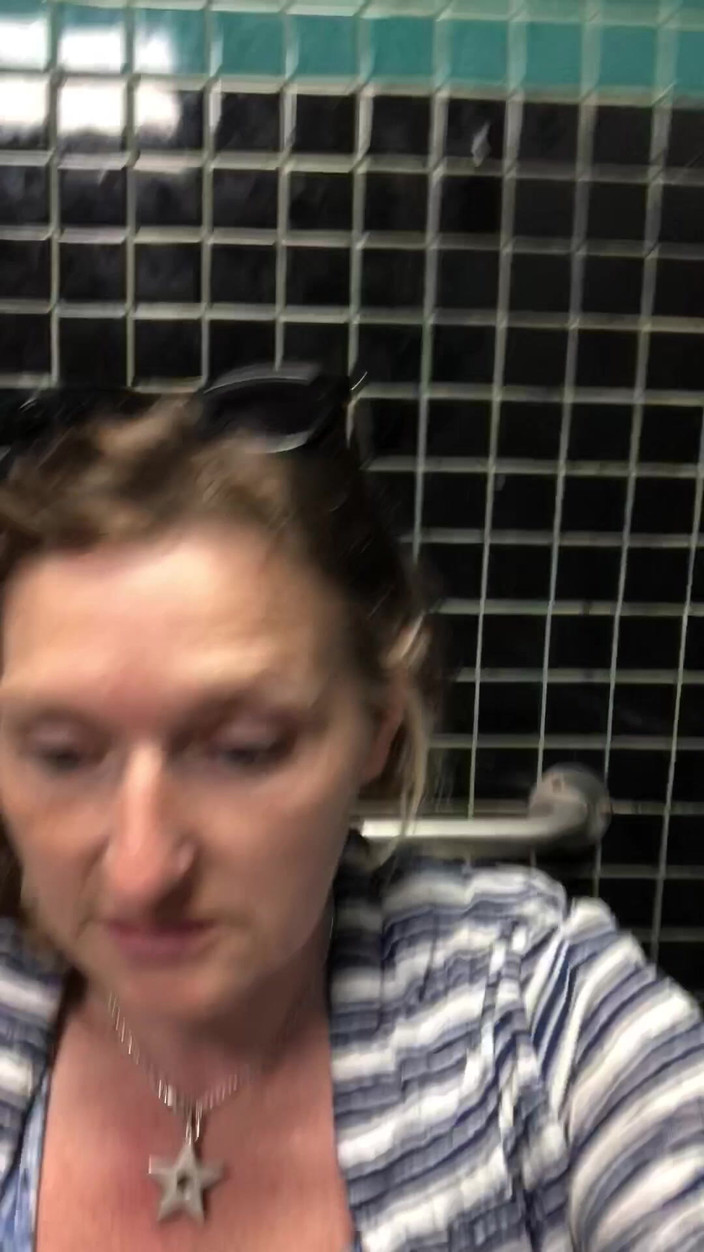 Pissing Paradise: Desperate Cougar Does a Massive Pee in Dallas as Part...