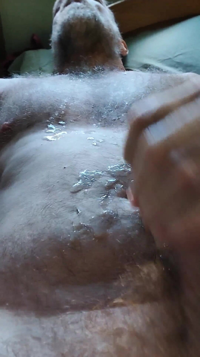Fat Cock Friday Triple Cumshot Jo (Hairyartist)