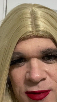 Crossdresser bercakap dengan ayah tiri, ans cd, cuba benar-benar mendapatkan mereka untuk datang dan bermain, membuat kita, menghisap zakar, menjilat dubur