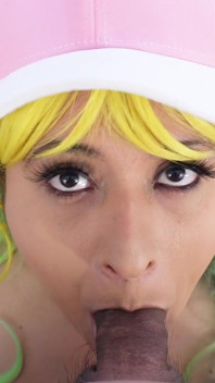 Debutul porno al Lucoei